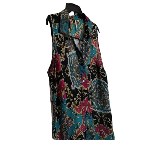 Sleeveless Multi Color Top w/ Cutout Back Area sz Large by Red Camel - Picture 8 of 8